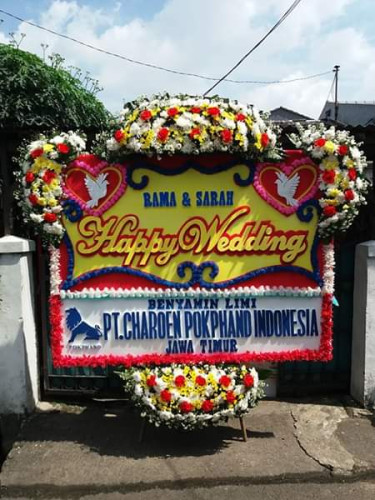 Karangan Bunga Pernikahan kanarakan